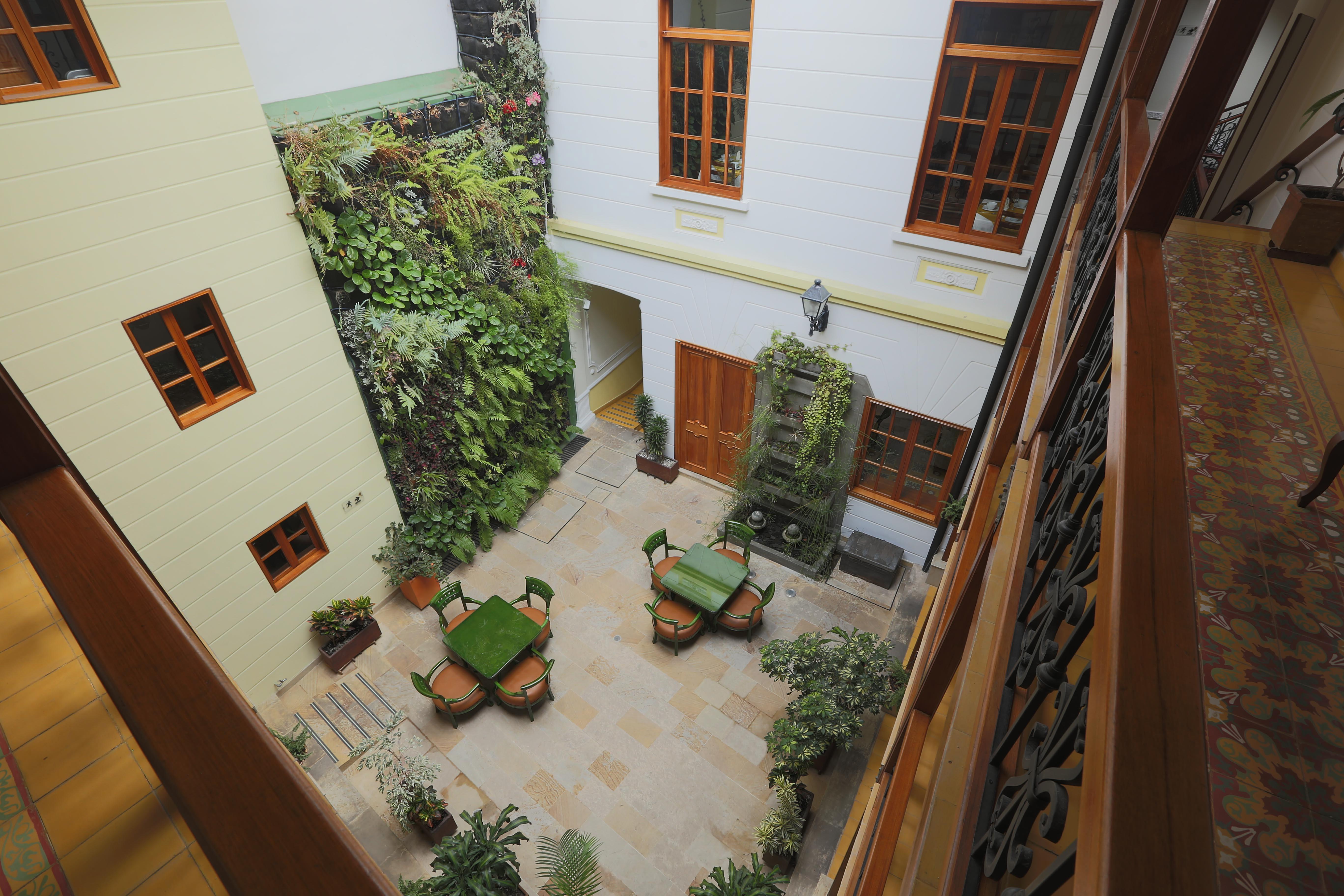 Hotel Santa Lucia Boutique Spa Bogota Exterior photo Patio of the University of Valencia
